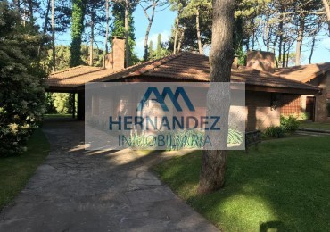 Encantador Chalet Clasico en Pinamar - Relax entre el Bosque y el Mar